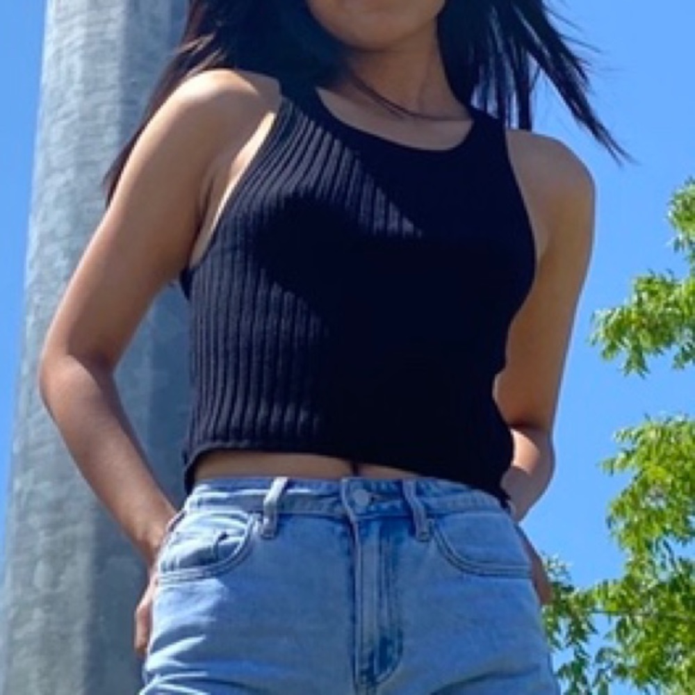 Black crop top